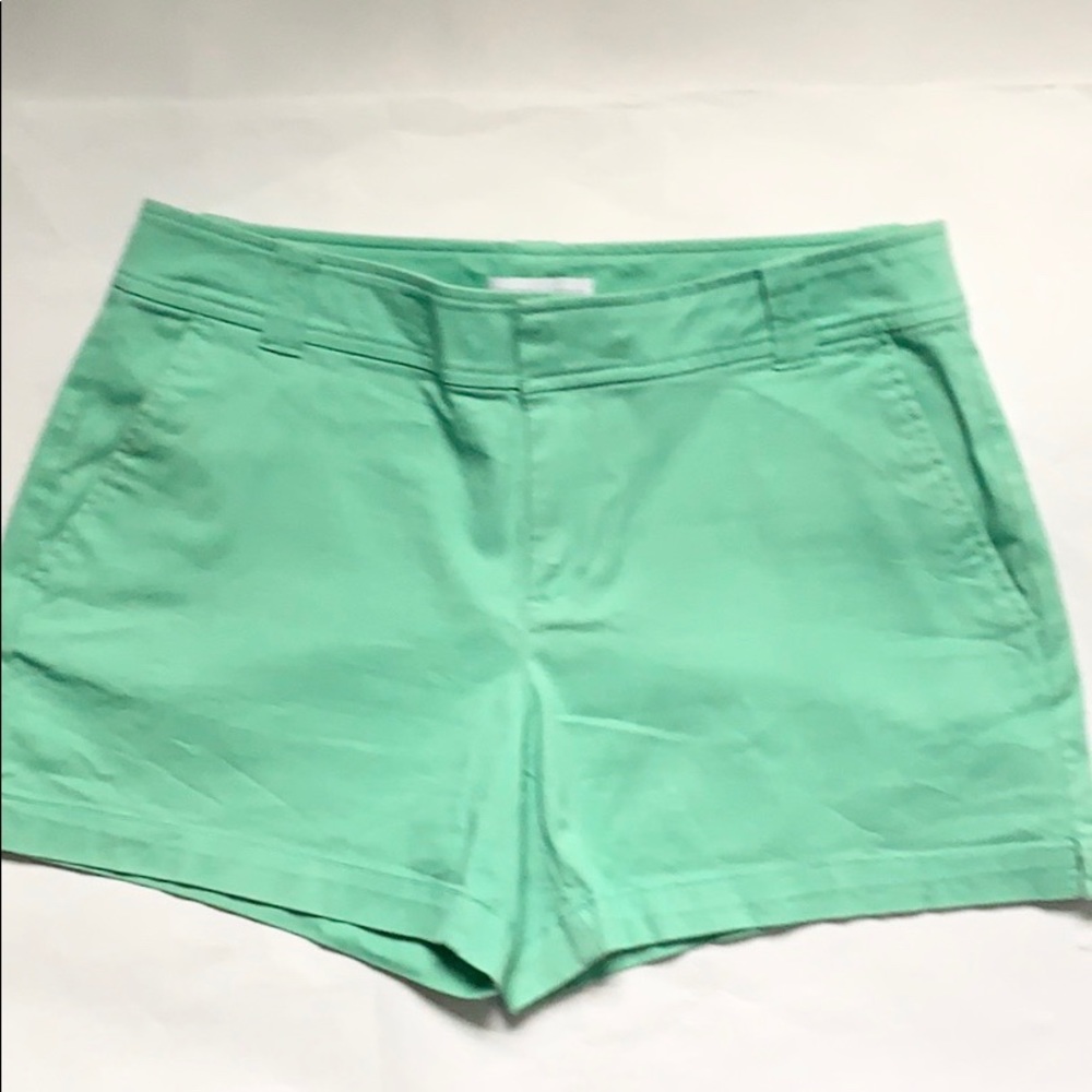 New York & Company green shorts